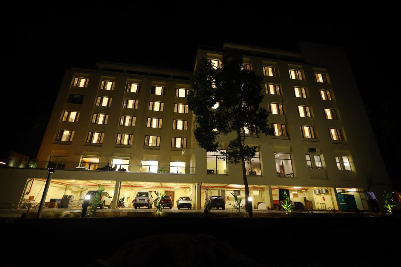 The Aurum Subrahmanya Hotel Exterior photo